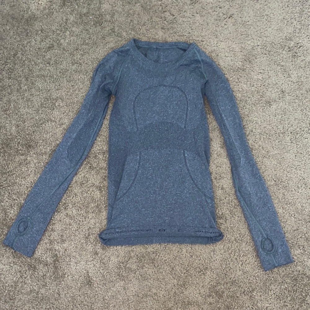 Lulu lemon gray long sleeve.